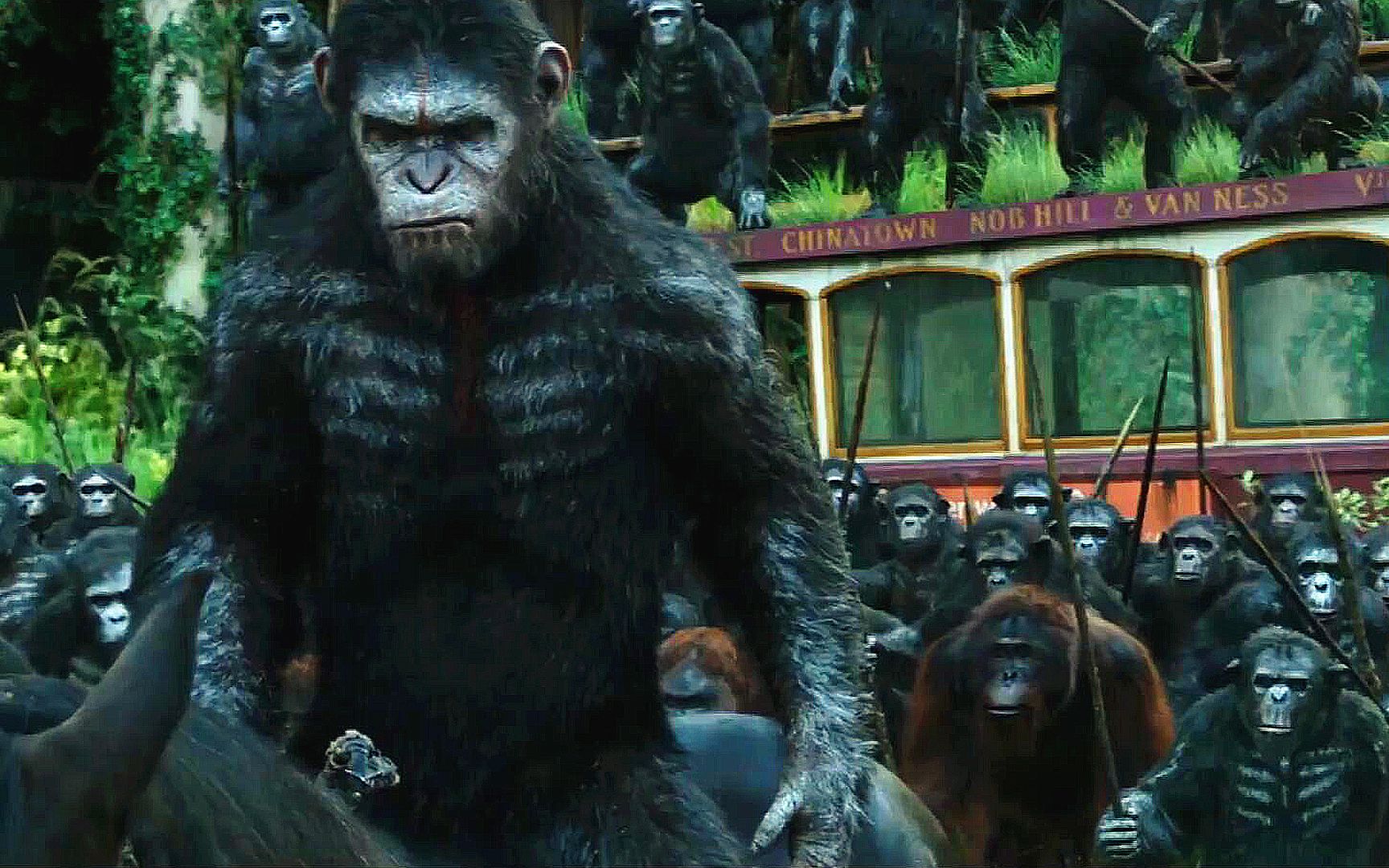 猩球崛起2：猩猩大军手持武器进攻人类社区，场面太震撼了